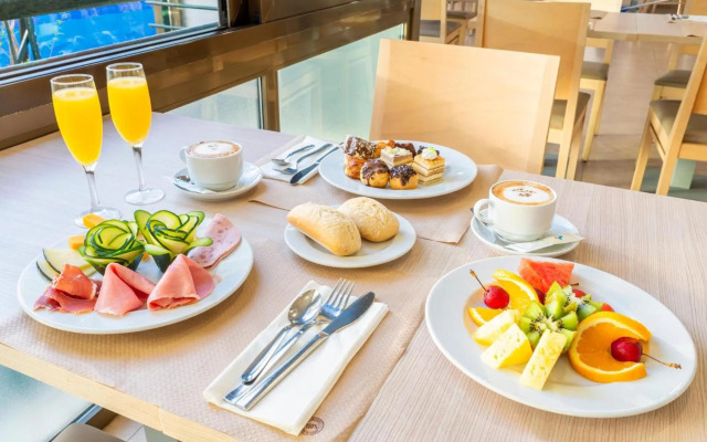 Port Denia Hotel