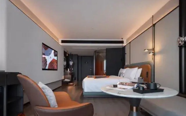 Dolanda V Hotel (Changsha High-speed Rail West Station Jinqiao International Store)