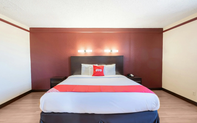 OYO Hotel Tulsa N Sheridan Rd & Airport