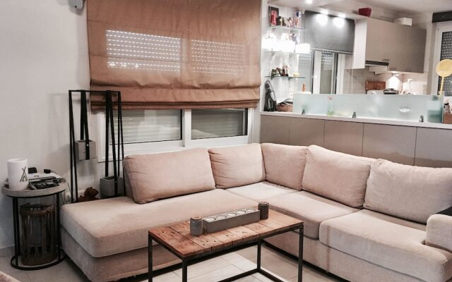 Savvas Surf House