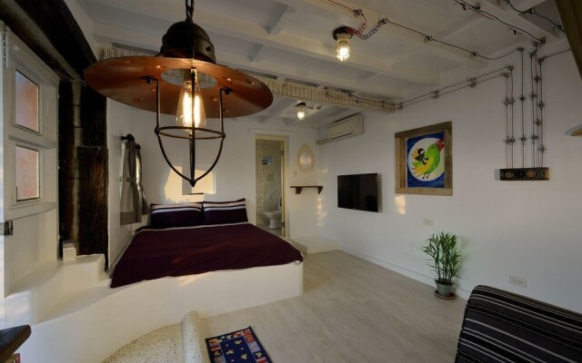 Sunny Room