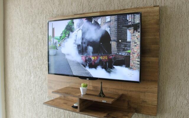 A011 - Apto com churrasqueira e 2 vagas de garagem