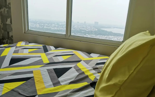 4 Bed Condo Sleeping by The Sea