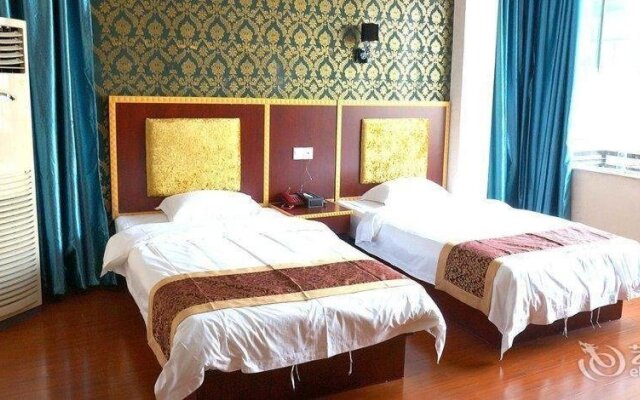 100 Chain Hotel