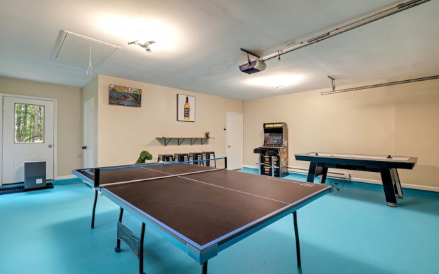 Indoorpool Hottub Gameroom Firepit Dogfriendly