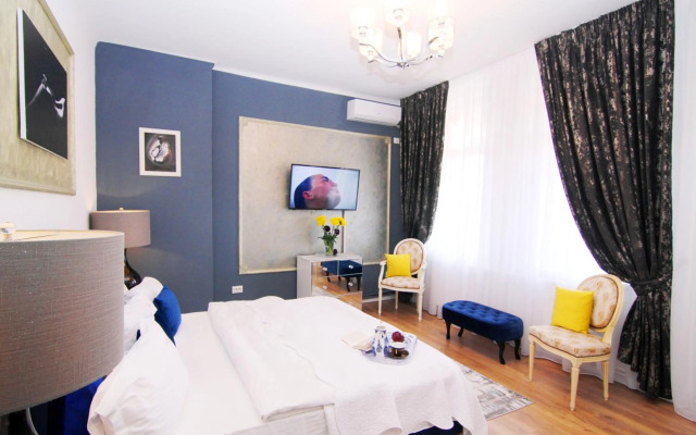 KAS 1Bd apartment unique central Unirii Bucharest