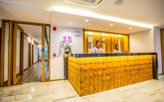 The Signature Hotel Thapae