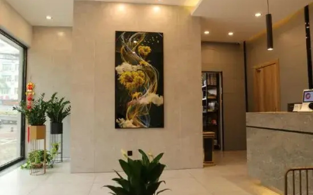 Yijia Hotel