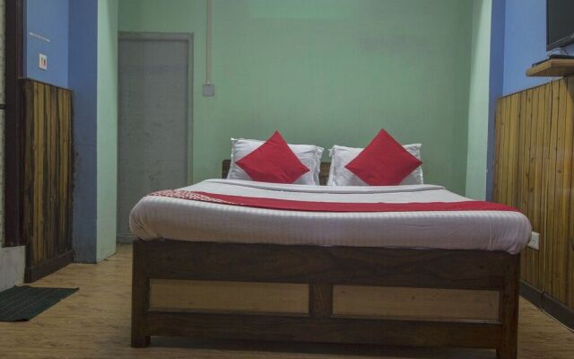 OYO 18904 Atithi Guest House