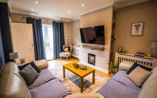 Stunning 2BD Family Retreat Swansea
