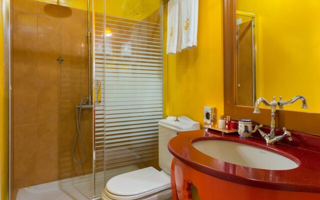 Nikos Takis Fashion Boutique Hotel