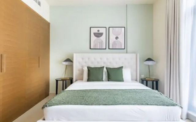 Newly furnished Downtown 1BR | Pet Friendly