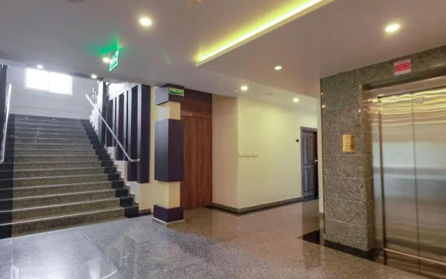 Le Moshe Inn by OYO Rooms