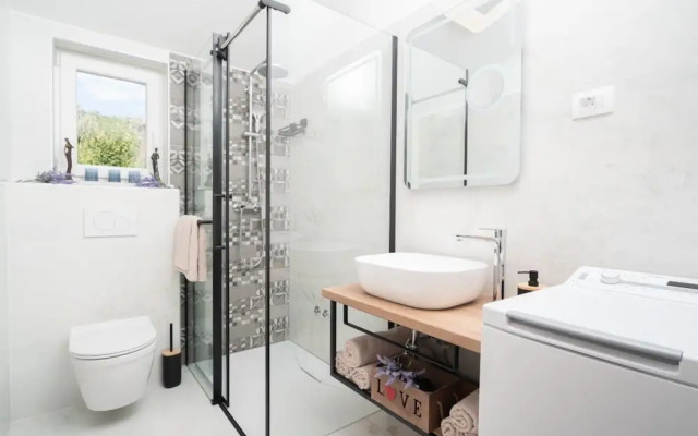 Stylish Two Bedroom Apartment in Labin