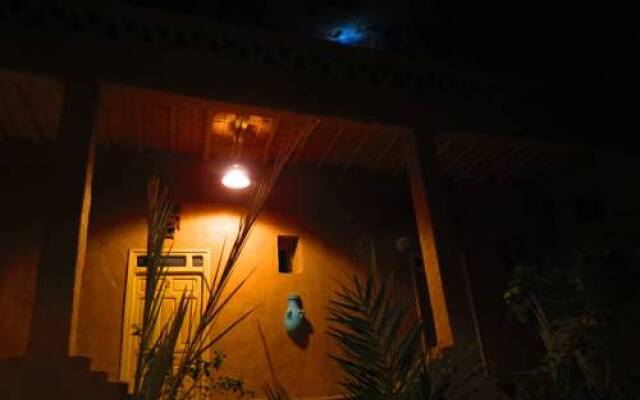 Bed And Breakfast And Desert Tours Camp