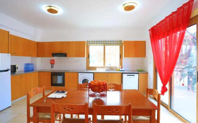 Villa Ira Finiki in Latchi