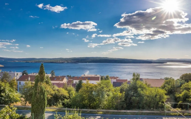 Spacious Novi Vinodolski Apartments With Terrace and Shared Pool