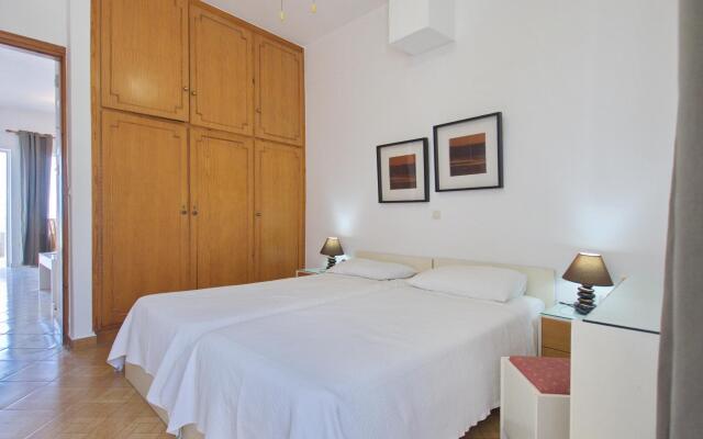 Rouladina Apt 2 in Stalos