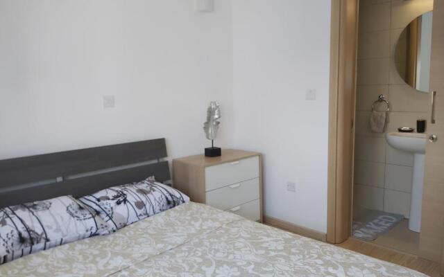 Eden Beach Apartment 411