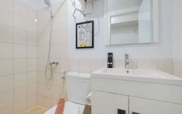 Minimalist Studio at Azalea Suites Cikarang Apartment