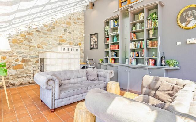 Plush Villa in La Roche-en-ardenne With Swimming Pool