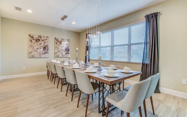 Solterra - 7004 Oak Wood Street