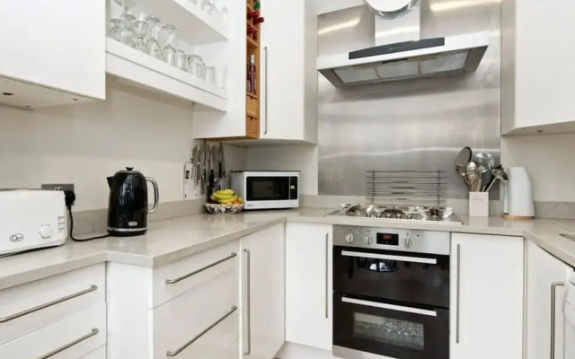 Gorgeous 4-bed House Near Museums Hyde Park