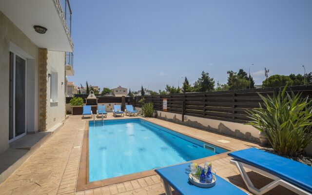 2 BR Villa Elessa - CHG 8923