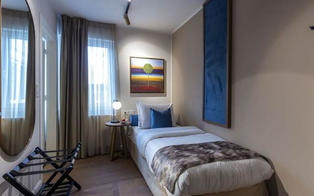 Delphi Hotel & Restaurant