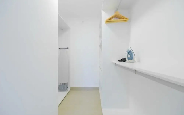 w Captivating 1BR in San Francisco