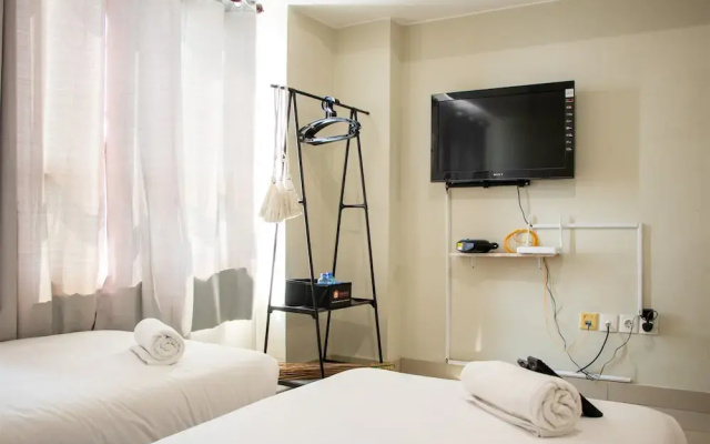 Lavish Studio At Springlake Summarecon Apartment