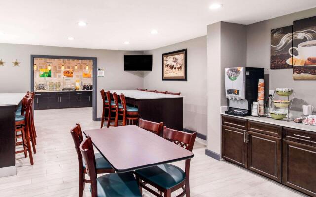 Quality Inn & Suites Plano East - Richardson