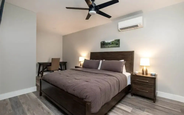 Downtown Brevard Retreat &Cyclists Dream