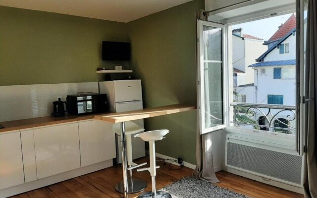 Appartement Biarritz, 1 pièce, 2 personnes - FR-1-239-612