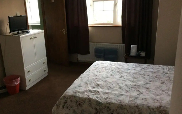 The Lodge Guesthouse