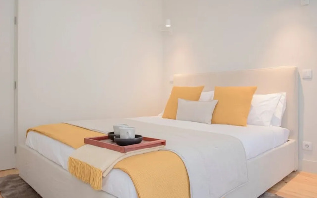 Liiiving in Porto Charming Downtown Delight II