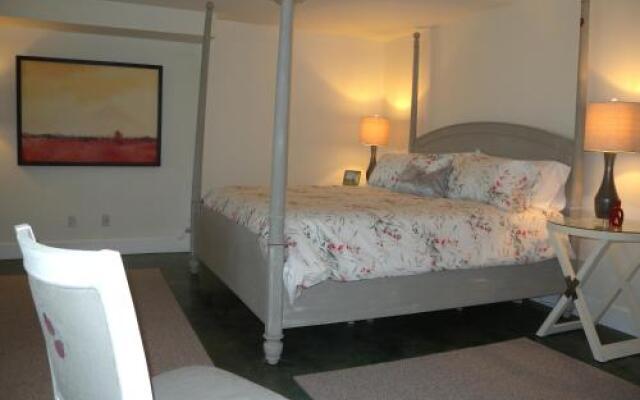 Collins House B&B