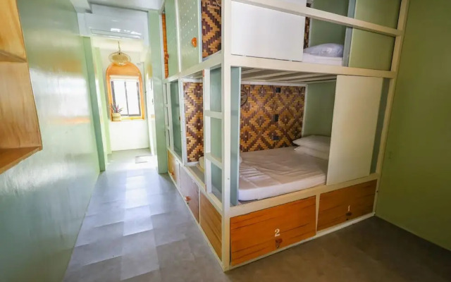 Happiness Hostel Boracay