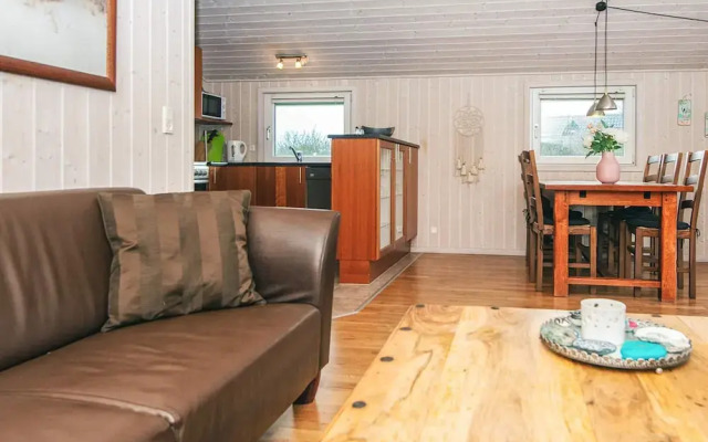 6 Person Holiday Home in Hemmet-by Traum