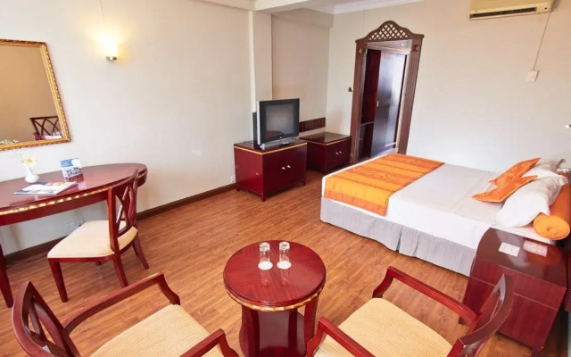 Gold Crest Hotel