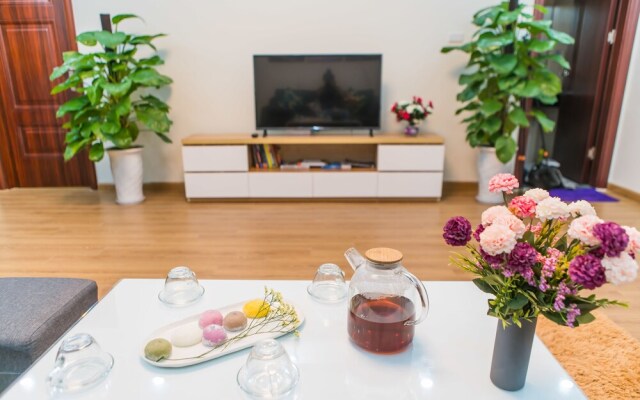 2 Bedroom Apartment With City View