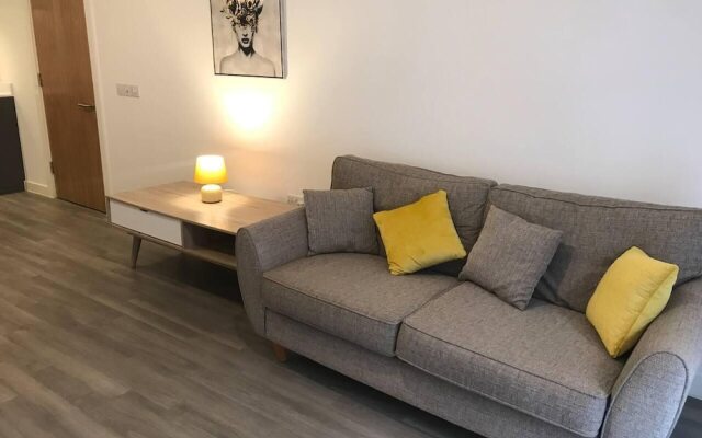 Stylish 2-bed Apartment in Manchester City Center