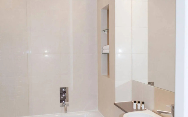 Victoria One Apartment