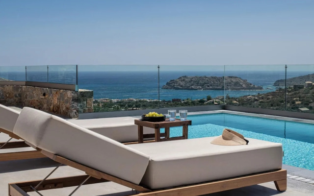Ninemia Villa Complex in Crete