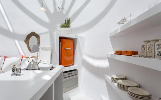 Luxury Villa in Santorini!