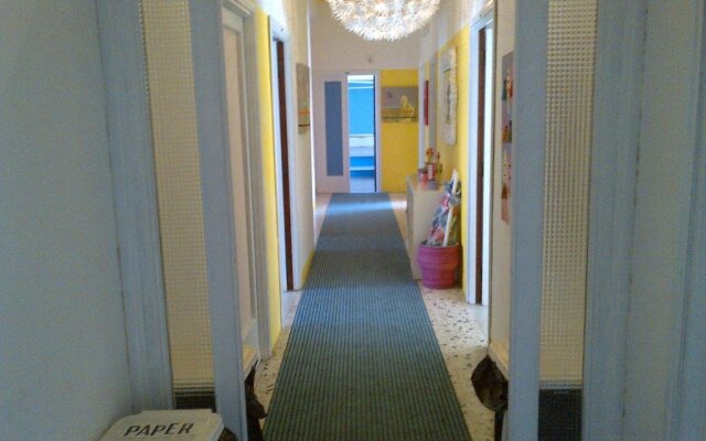 Hostello 8