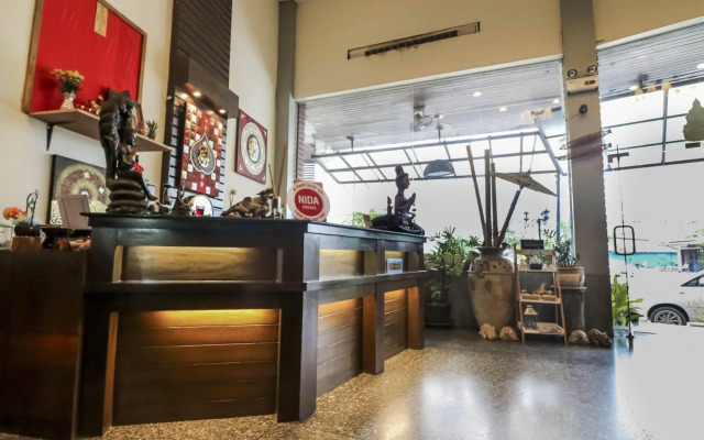 Nida Rooms Lavendar Moon Old Phuket
