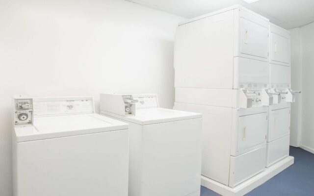 Knights Inn Sandusky