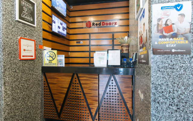 RedDoorz near Quiapo Church Manila
