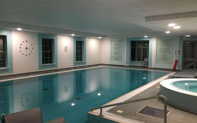 The Cambridge Belfry Hotel